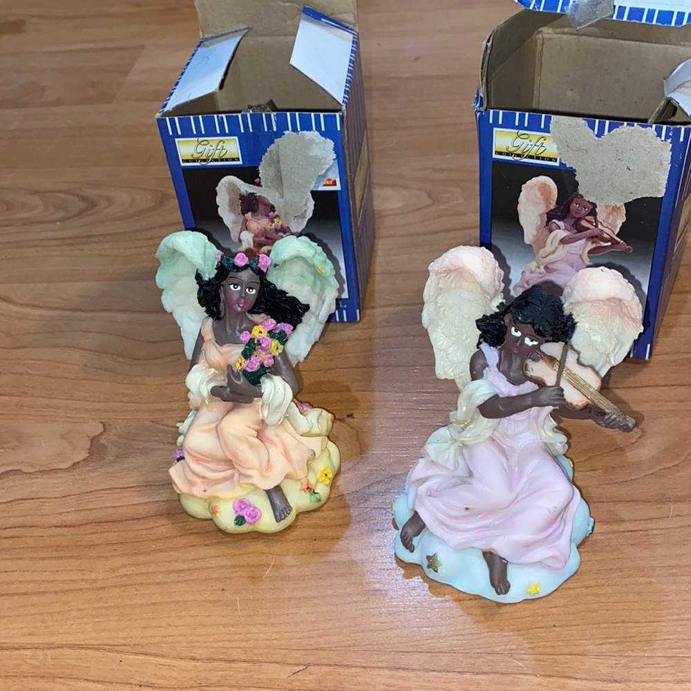 Vintage figurines,gift collection,APPX 3.5”(not exact size but close